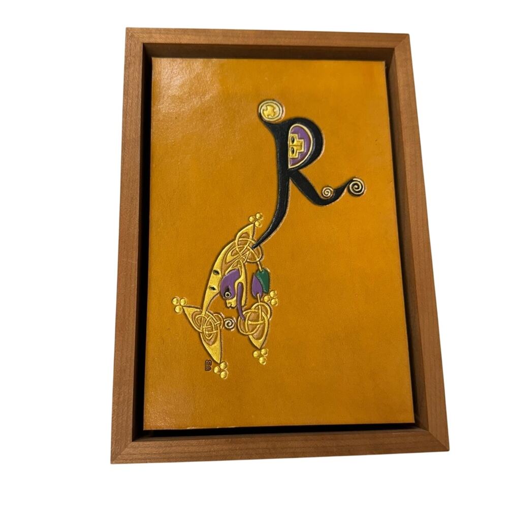 D Wiggins Cherry Wood Frame Leather Book Of Kells Illuminated Letter R Art 6.5x9